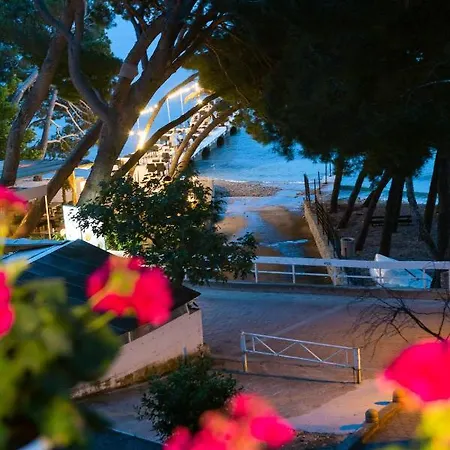 Appartamento Beachfront Romy With Sauna