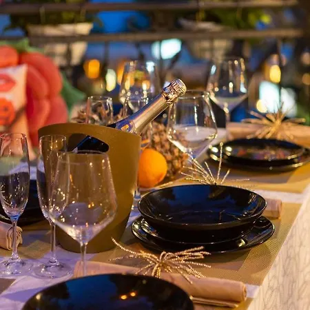 Beachfront Romy With Sauna Makarska