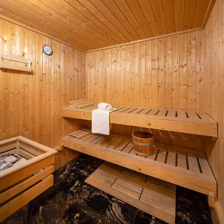 Beachfront Romy With Sauna Apartament