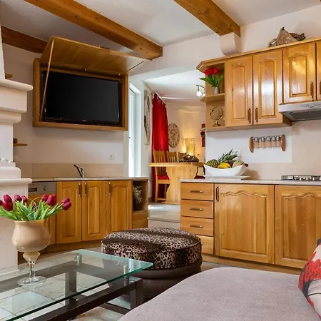 Beachfront Romy With Sauna Apartament Makarska